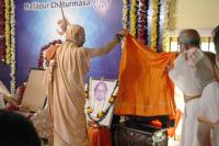 documents/gallery/Inauguration_of_HH_Shrimat_Parijnanashram_Swamiji_III_Photo_and_Peetha_at_Mallapur_Math_on_26_August_2021/IMG_0716.jpg