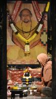 Jalabhisheka by HH Swamiji; Picture Courtesy Shri Abhinav Kalla