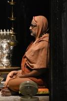 Jalabhisheka by HH Swamiji; Picture Courtesy Shri Abhinav Kalla