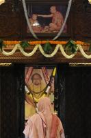 Jalabhisheka by HH Swamiji; Picture Courtesy Shri Abhinav Kalla