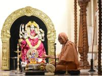 Shri Devi Pujana by HH Swamiji; Picture Courtesy Shri Abhinav Kalla