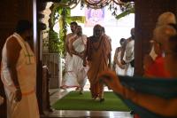 Aagamana of HH Swamiji and Deva Darshana; Picture Courtesy Shri Dinesh Karkal