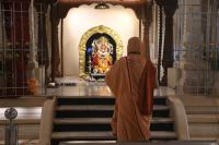 Ashirvachana by HH Swamiji, Shri Guru Paduka Pujana; Picture Courtesy Shri Dinesh Karkal