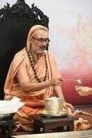 Teertha Vitarana and Shri Guru Paduka Pujana; Picture Courtesy Shri Abhinav Kalla