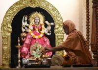 Shri Devi Pujana by HH Swamiji; Picture Courtesy Shri Abhinav Kalla