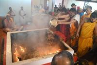 Purnahuti in the Divine Presence of HH Swamiji; Picture Courtesy Shri Dinesh Karkal